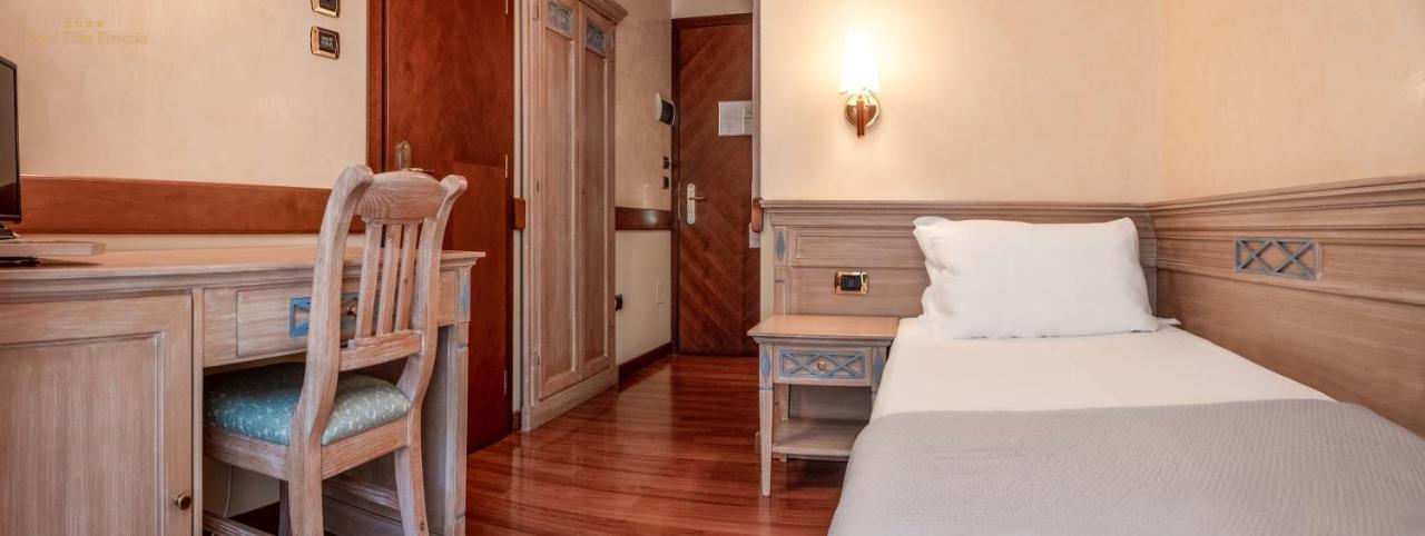 Hotel Villa Venezia Grado Exterior photo